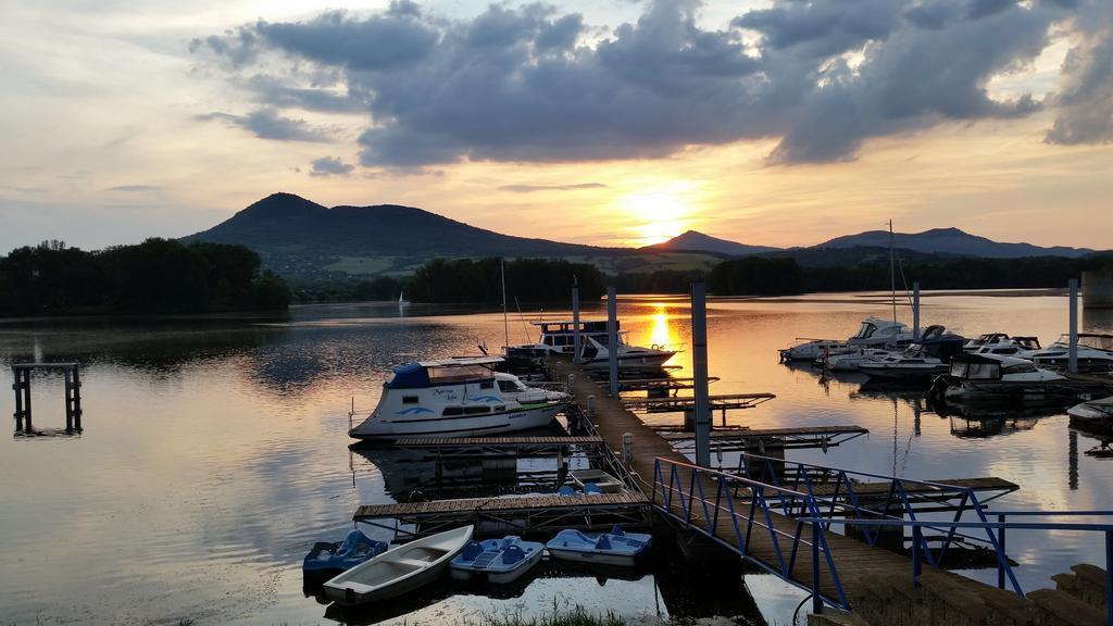 Resort Marina Labe Lovosice Exteriör bild