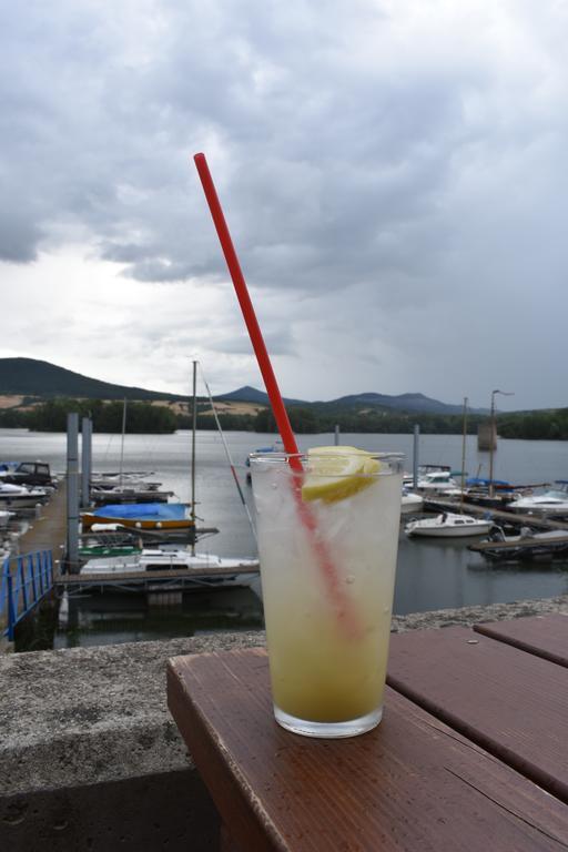 Resort Marina Labe Lovosice Exteriör bild